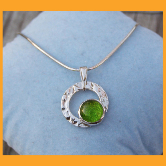 New One of a kind Sterling Silver Necklace Green - Picture 1 of 8